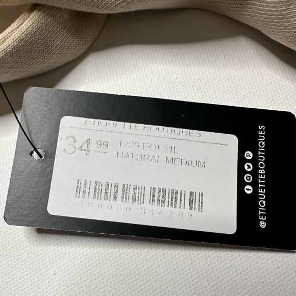 Etiquette Cream Bustier - Picture 8 of 8